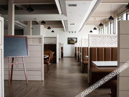 THE RUNWAY HOTEL 3*