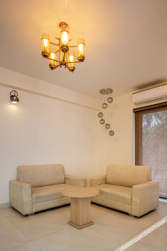 White Rock By The Solitaire Hospitality 3*