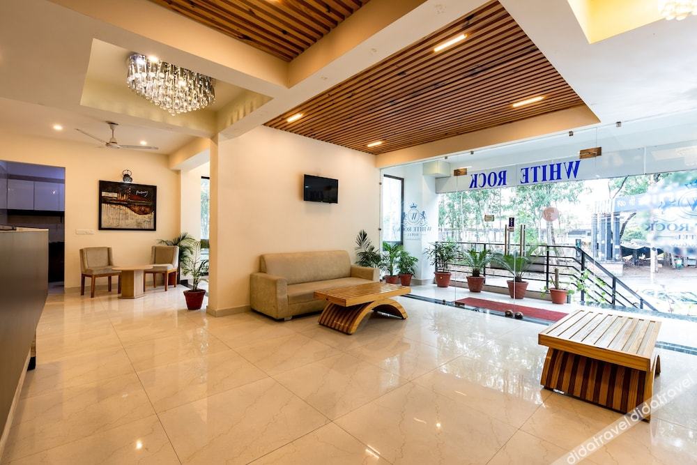 White Rock By The Solitaire Hospitality 3*