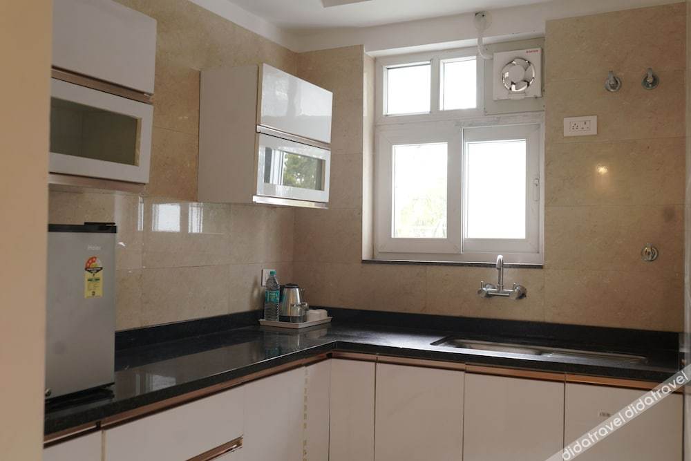 White Rock By The Solitaire Hospitality 3*