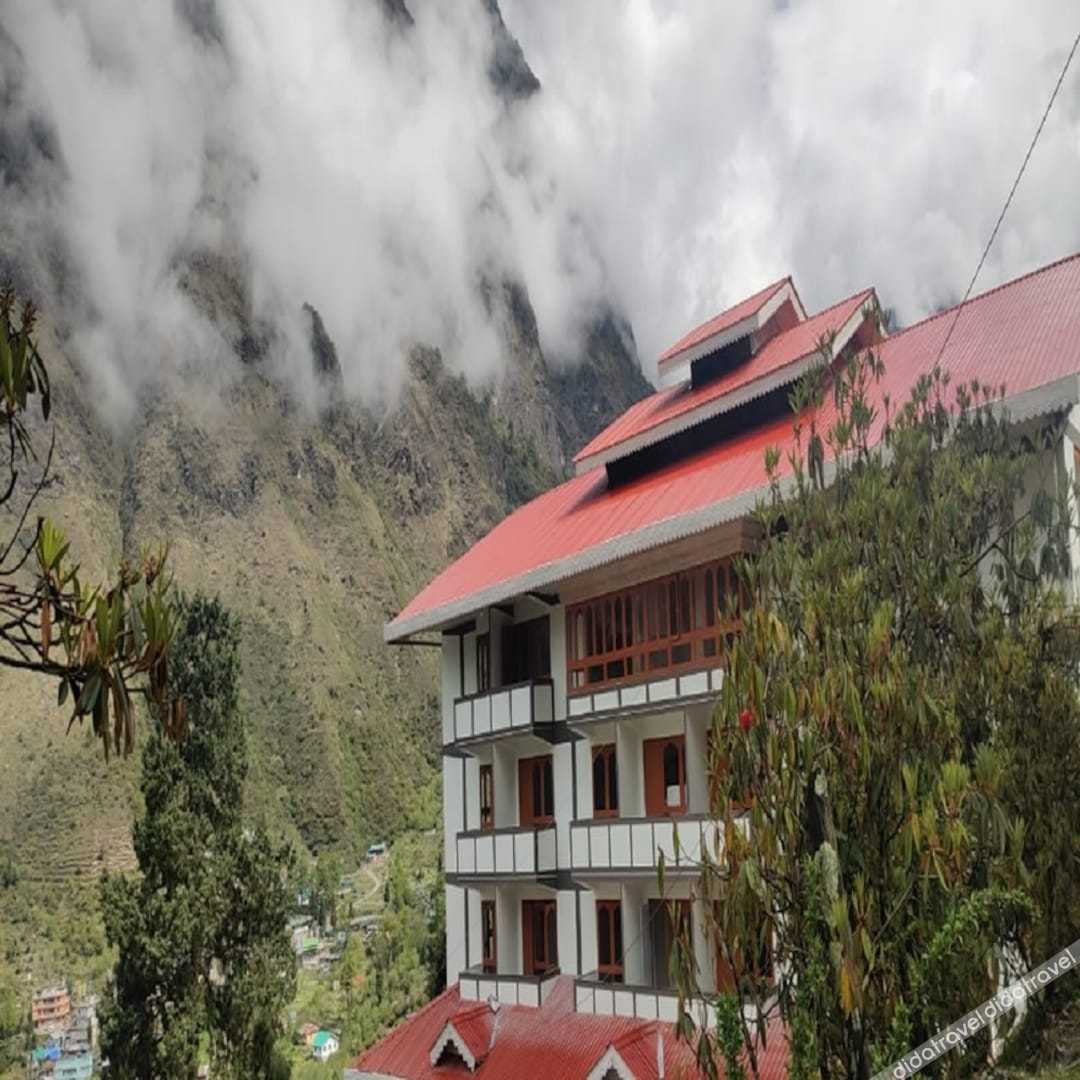 Yashshree Lachung 4*