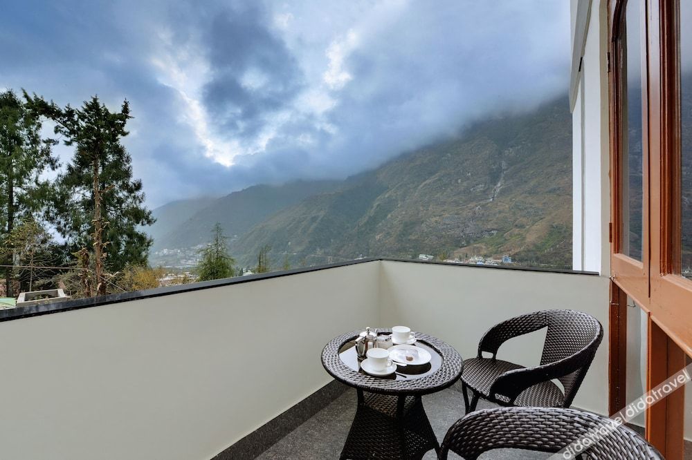 Yashshree Lachung 4*