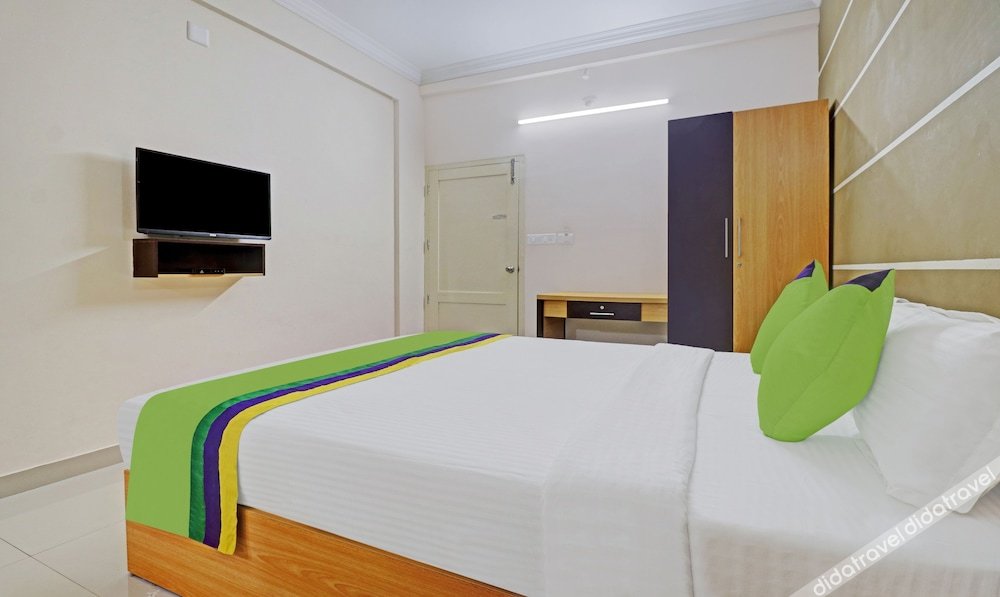 Treebo Thoduvas Star Plaza Cochin Airport 3*