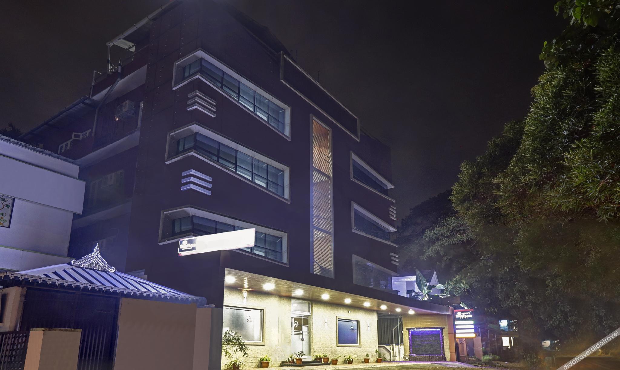 Treebo Thoduvas Star Plaza Cochin Airport 3*