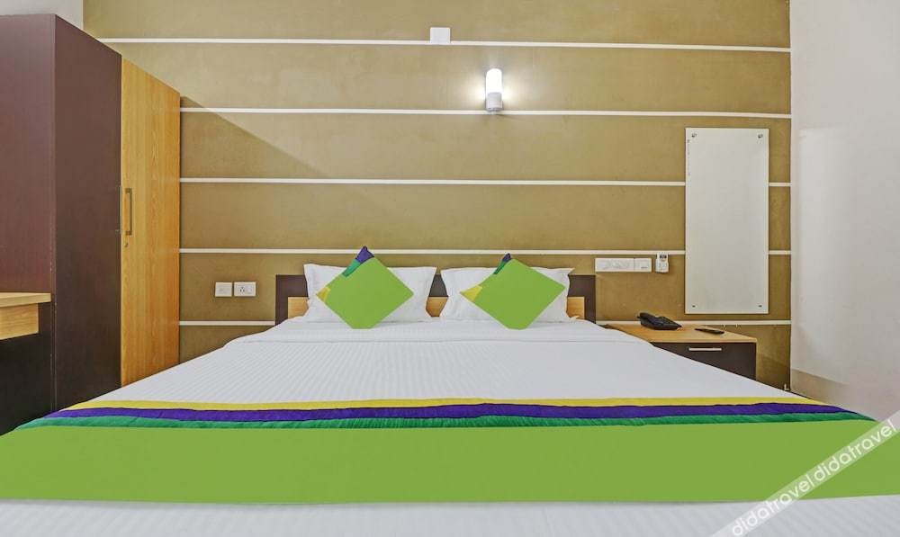 Treebo Thoduvas Star Plaza Cochin Airport 3*