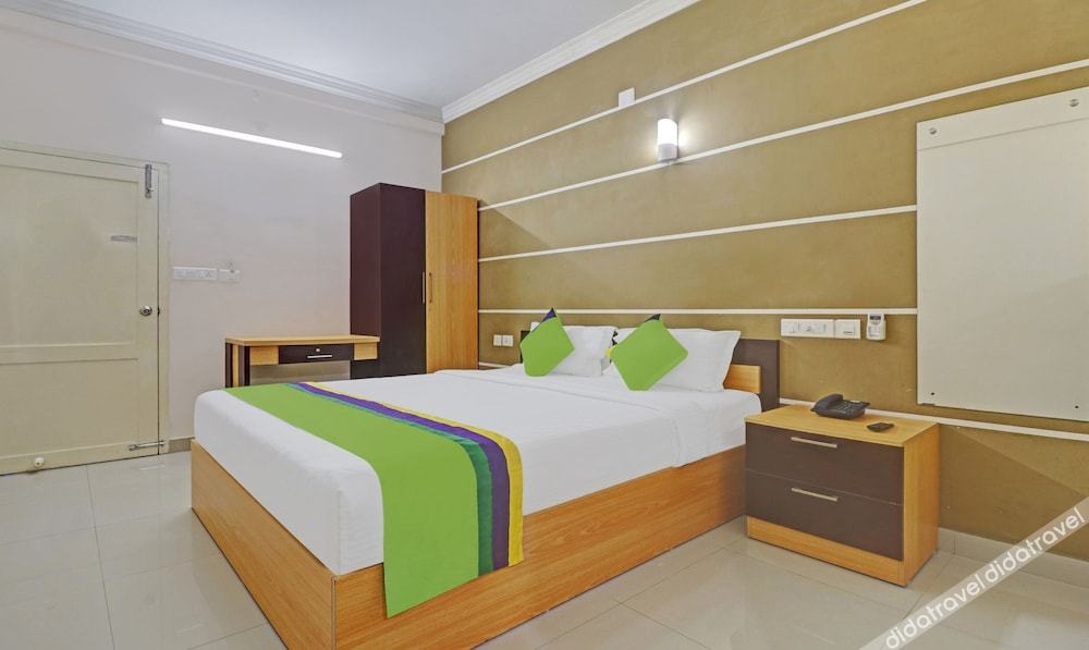 Treebo Thoduvas Star Plaza Cochin Airport 3*