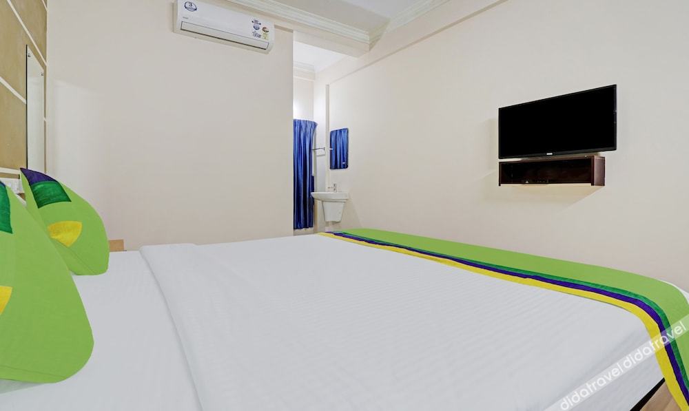Treebo Thoduvas Star Plaza Cochin Airport 3*
