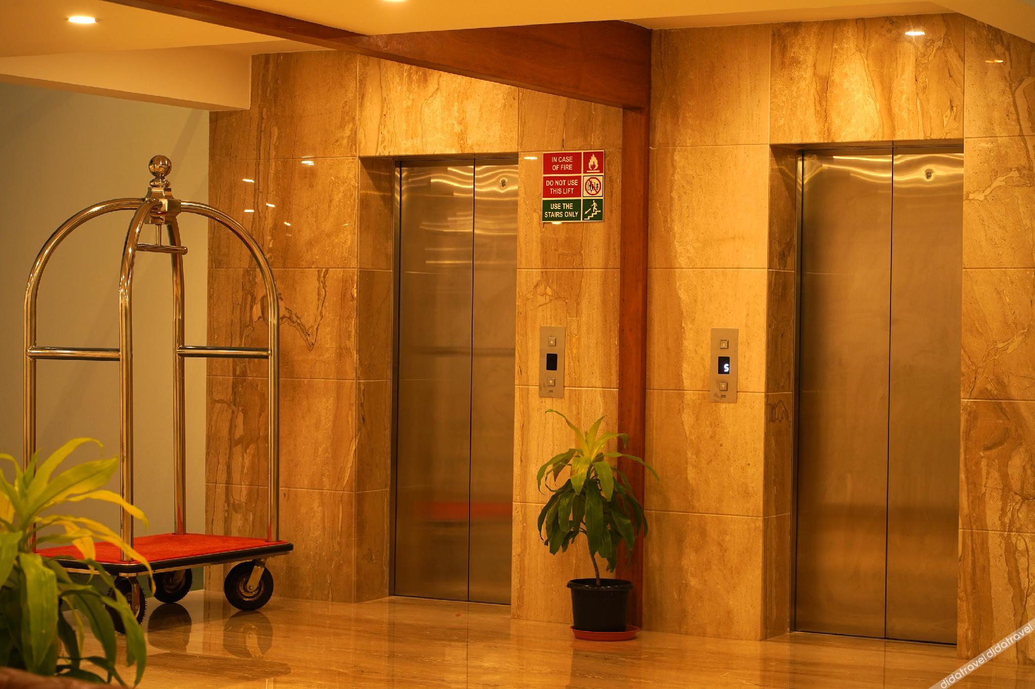 Tea Tree Suites Manipal 4*