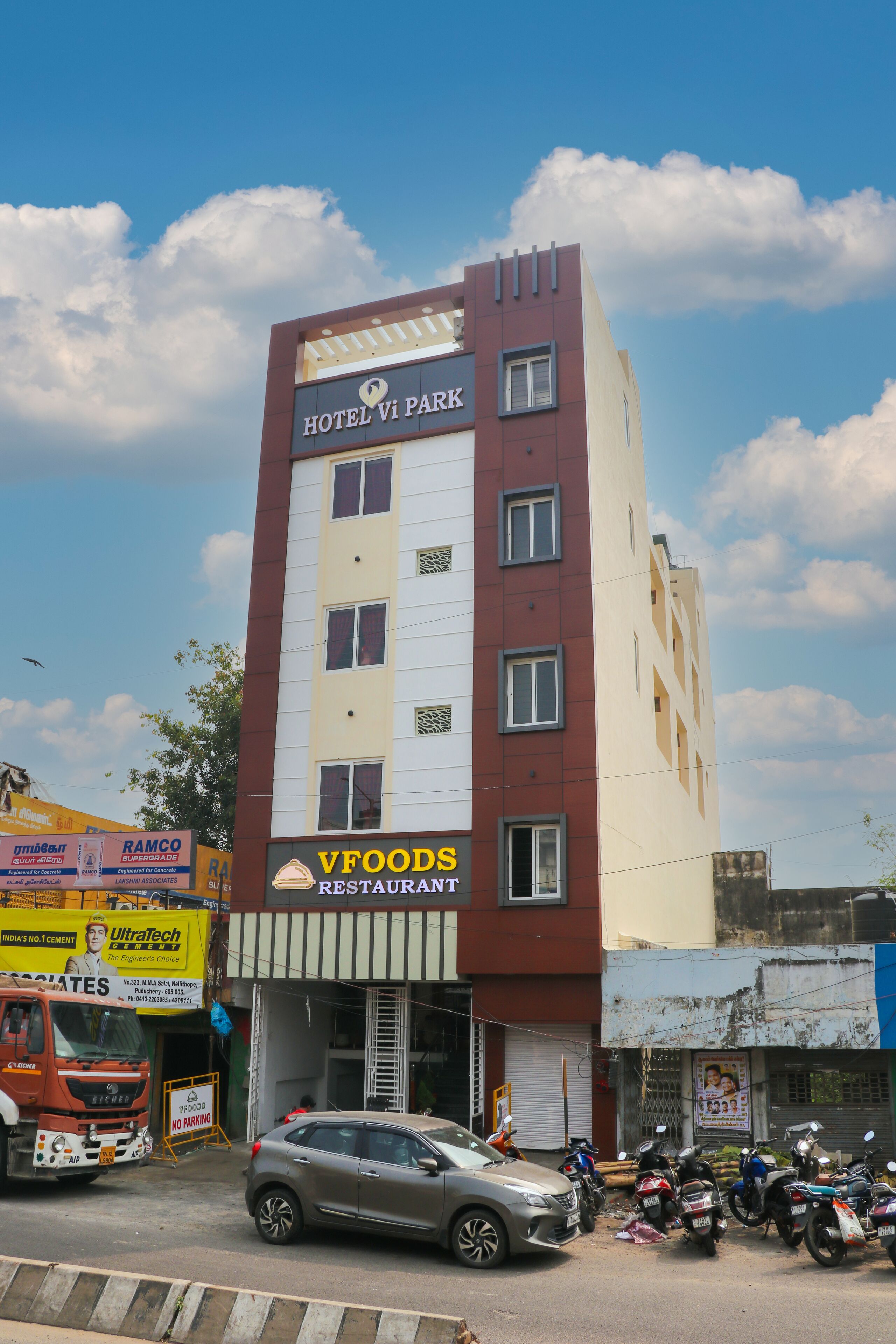 SGN Hotels Pondicherry 3*