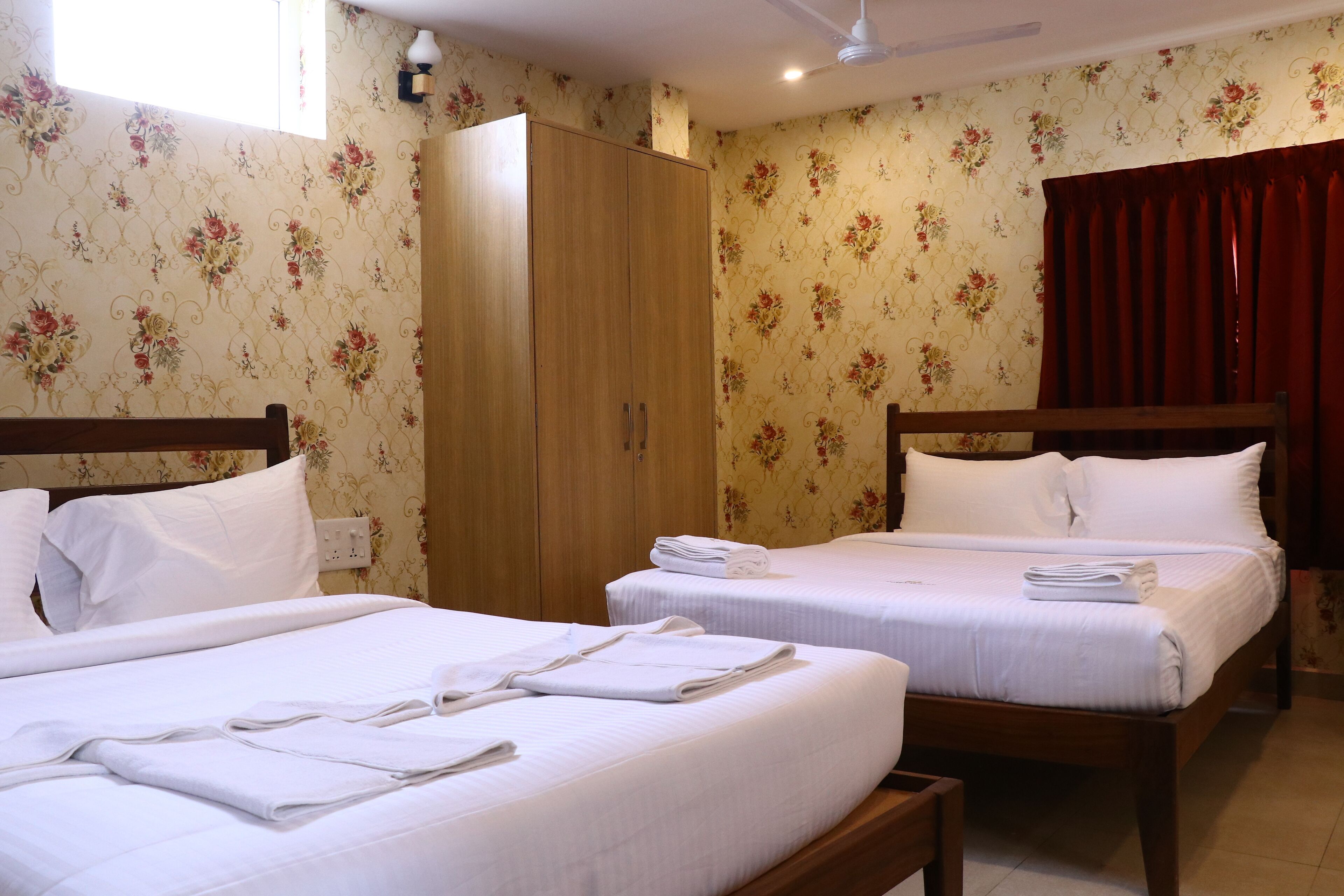 SGN Hotels Pondicherry 3*