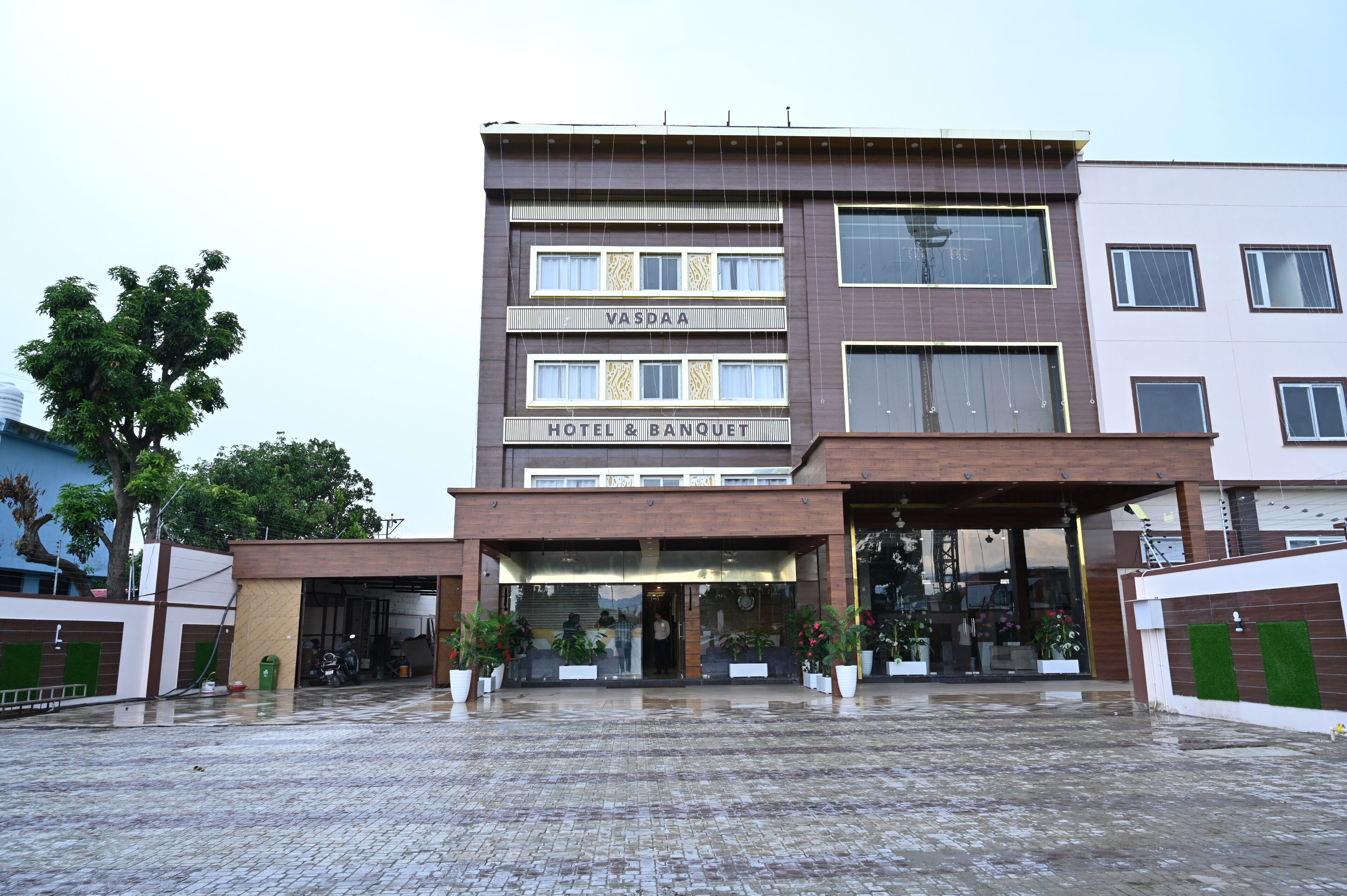 Hotel Vasdaa Grand 3*