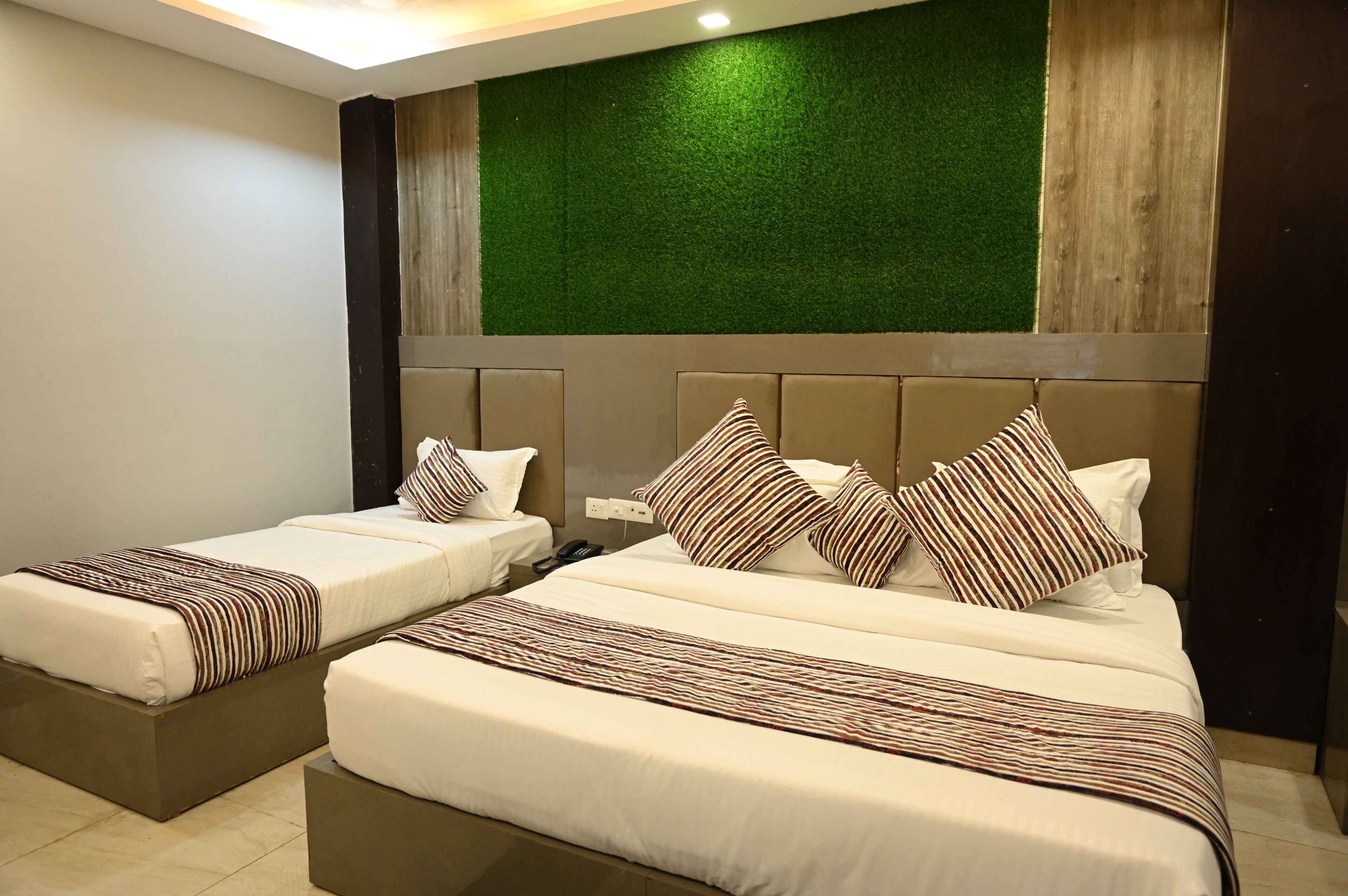 Hotel Vasdaa Grand 3*