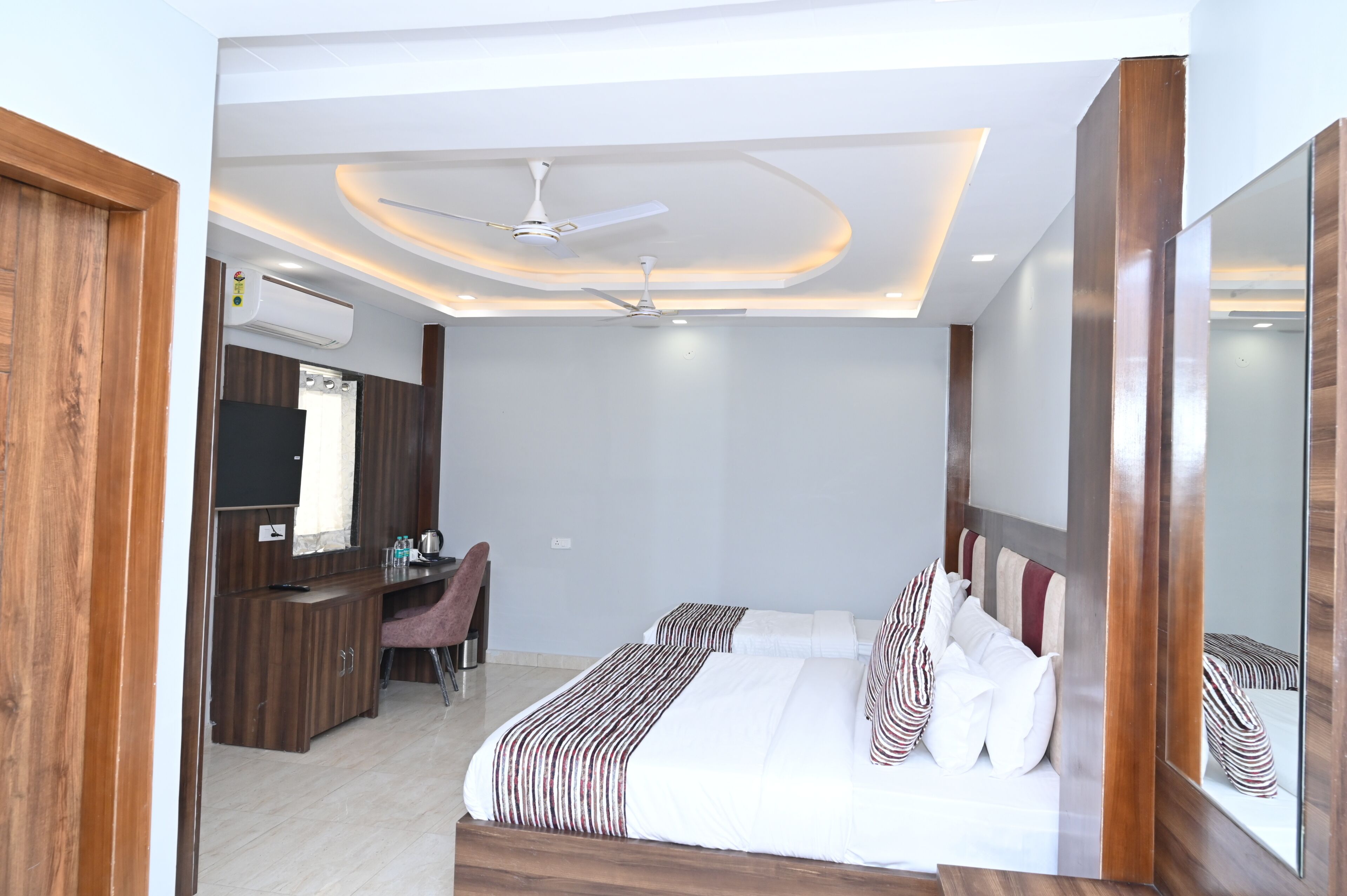 Hotel Vasdaa Grand 3*