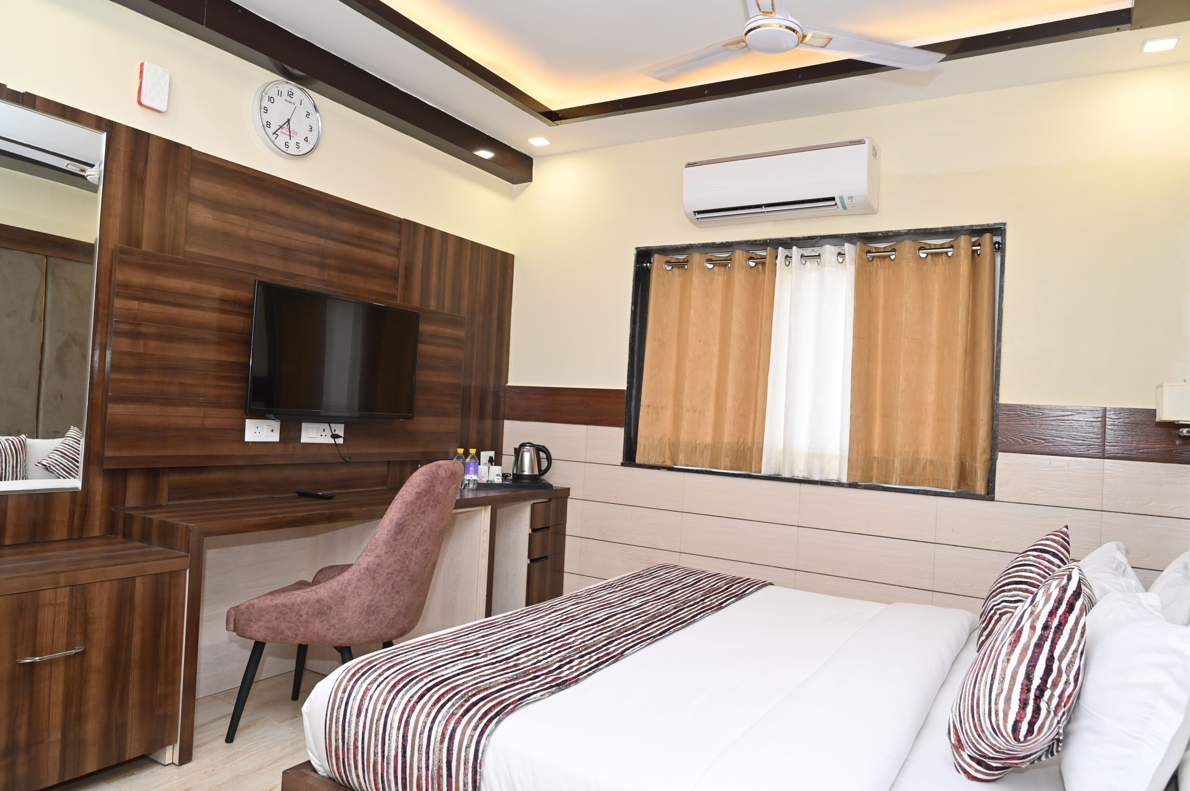 Hotel Vasdaa Grand 3*