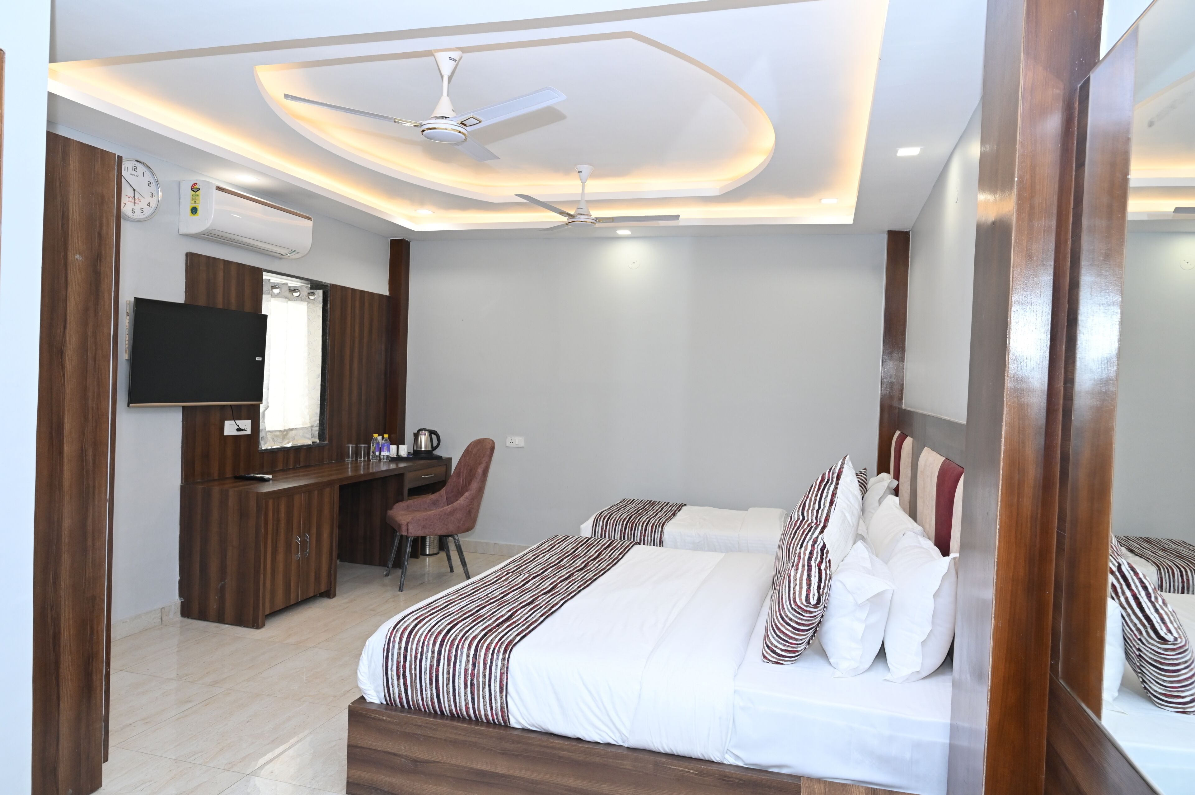 Hotel Vasdaa Grand 3*