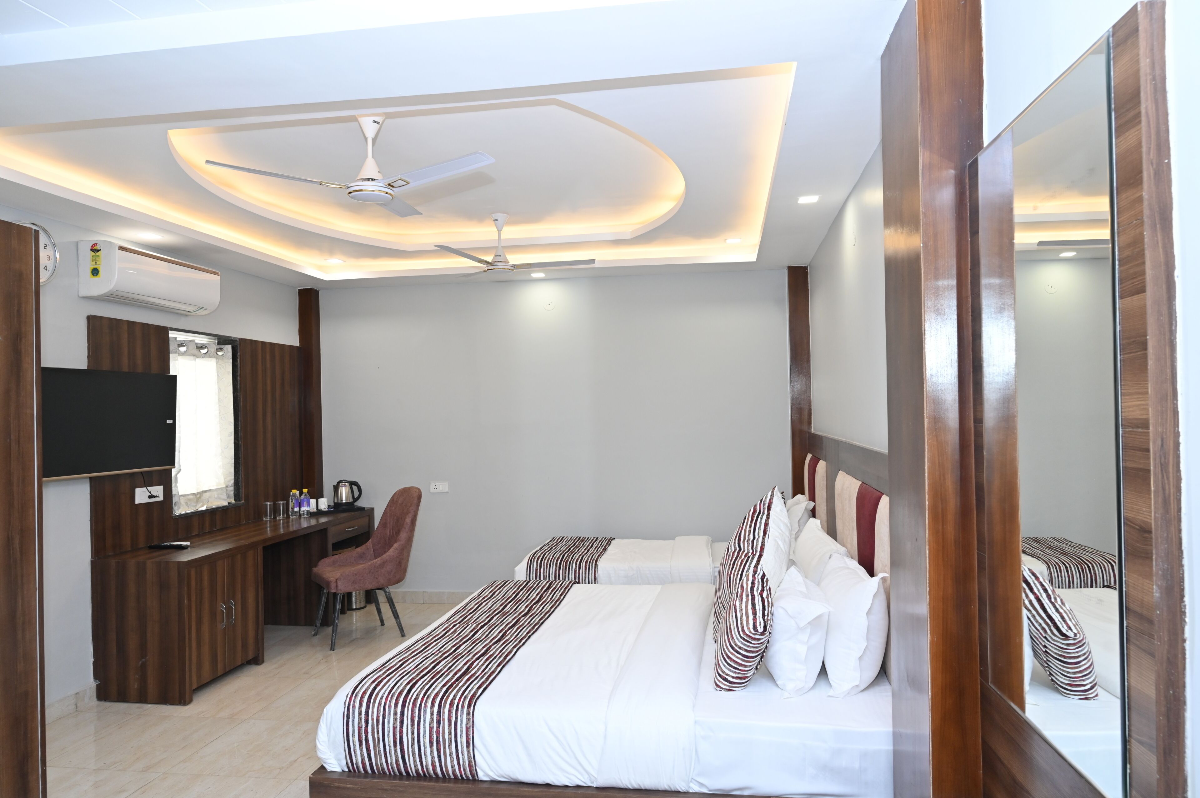 Hotel Vasdaa Grand 3*