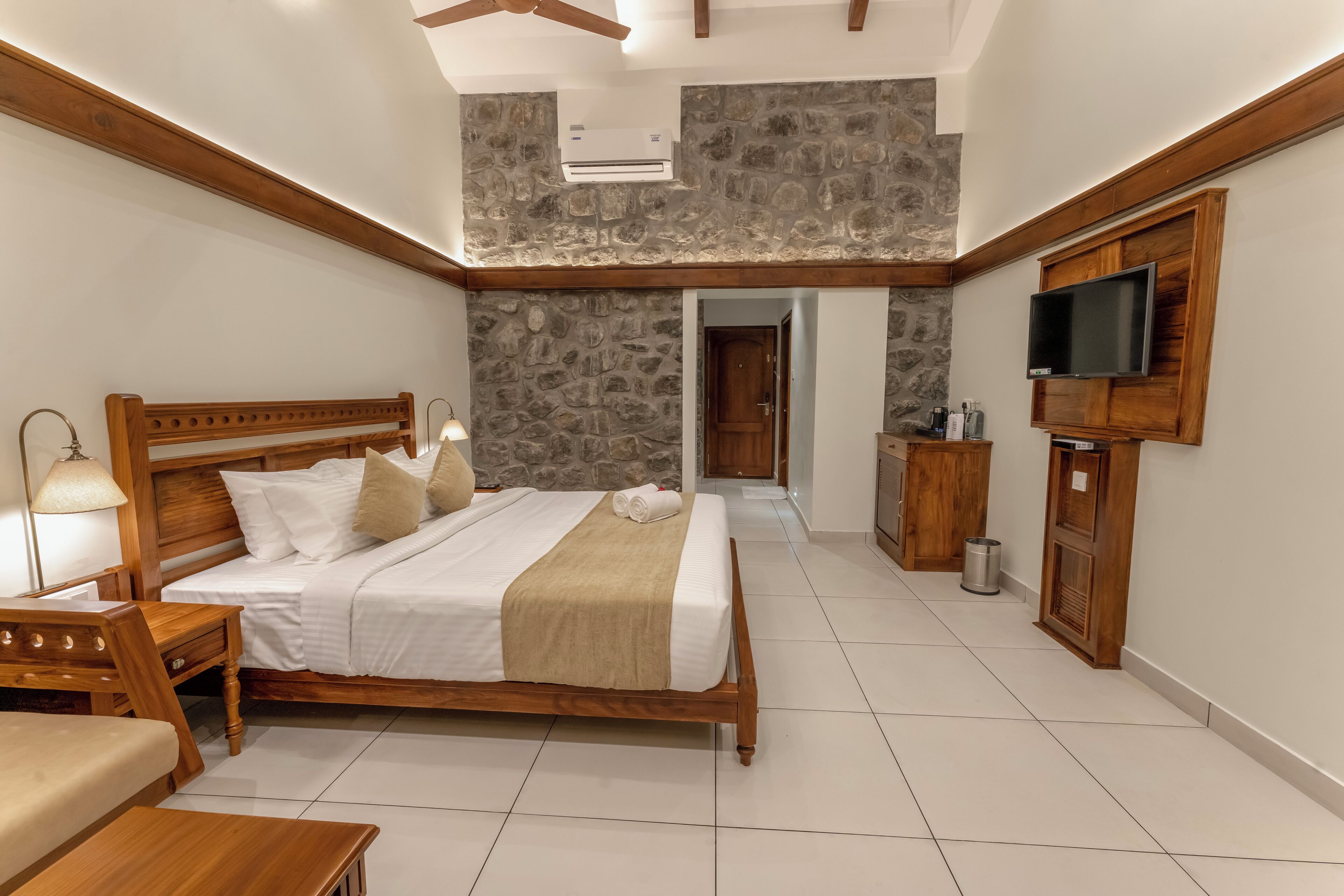 LE MONTFORT RESORT 4*