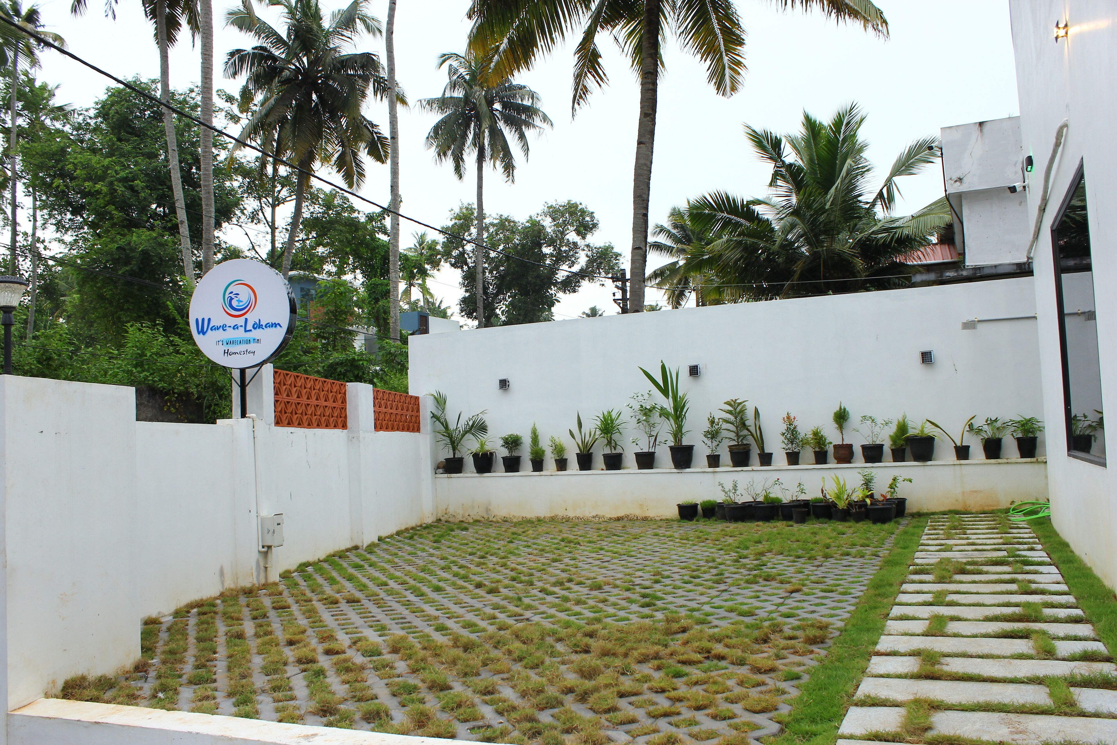 Wavealokam Beach Retreat 3*
