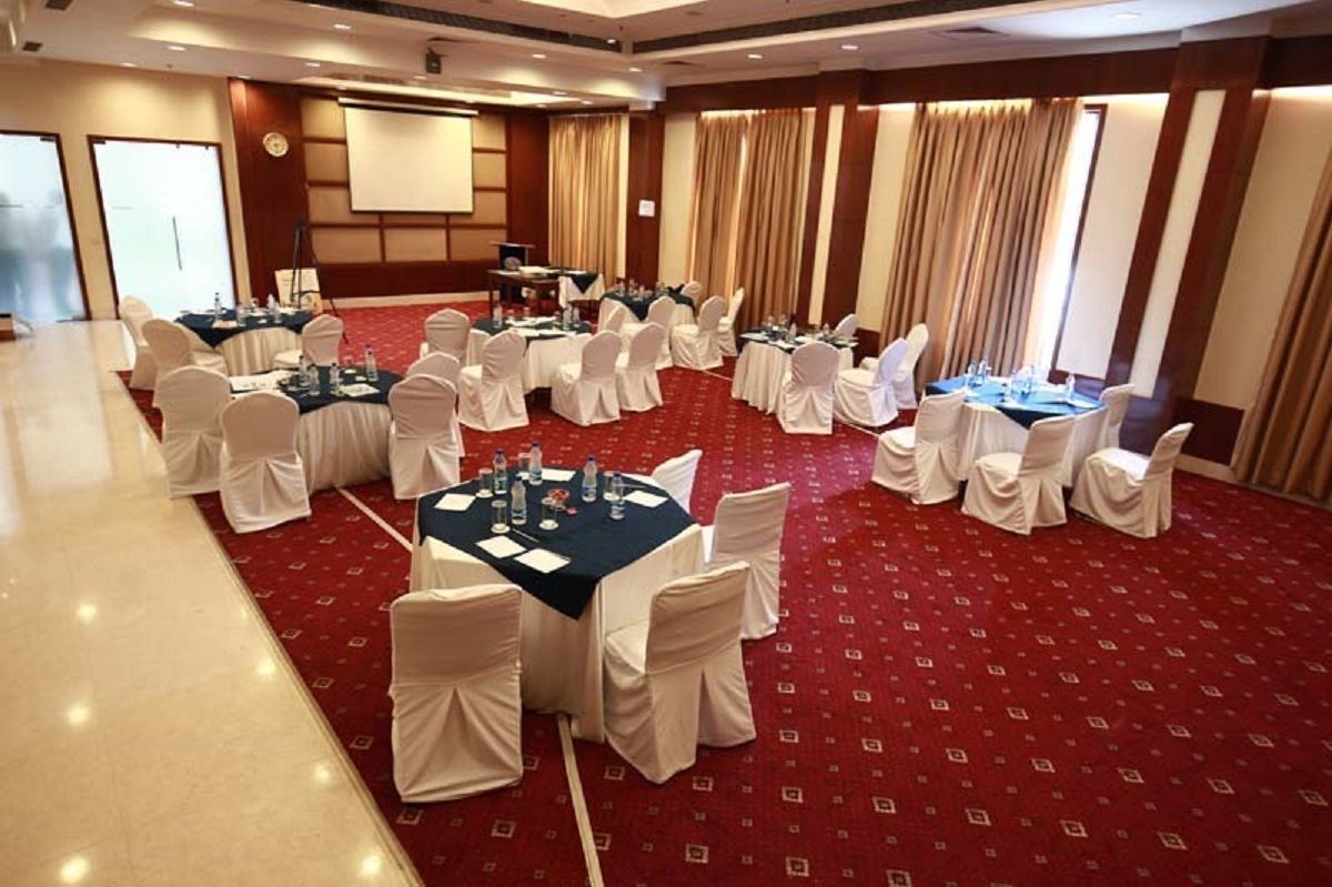 DLF Club 3 4*