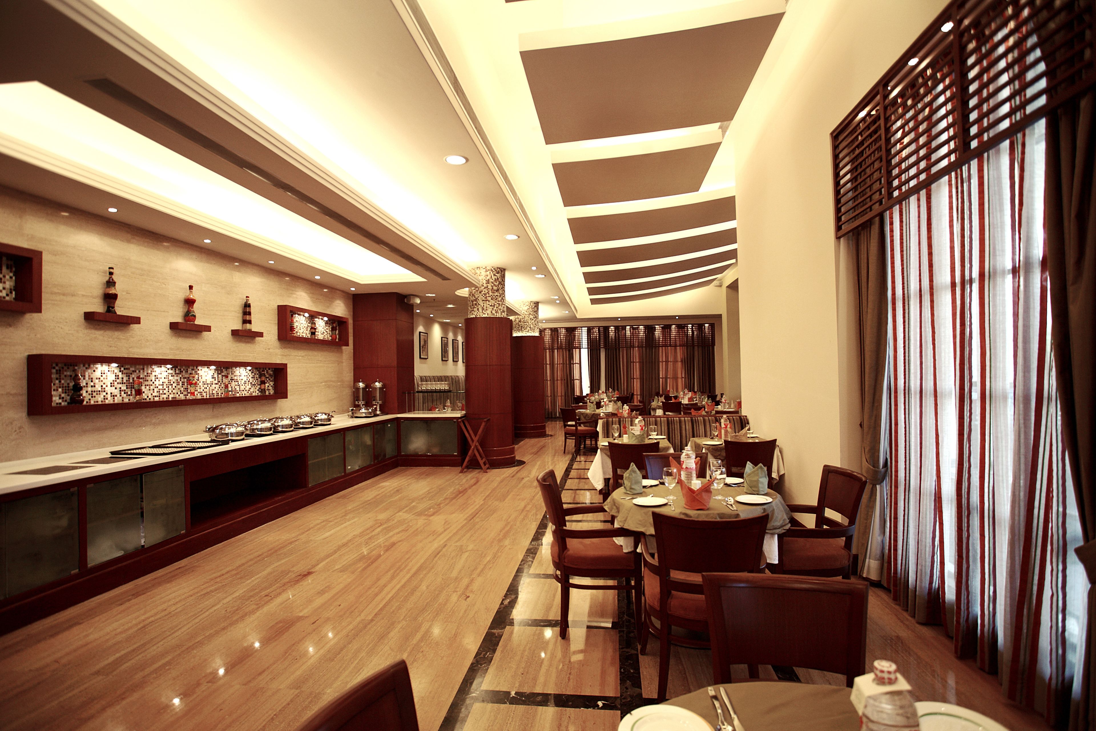 DLF Club 3 4*