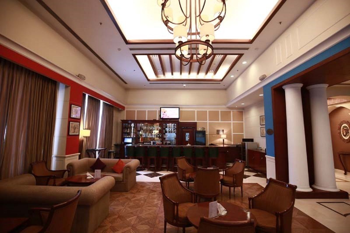 DLF Club 3 4*