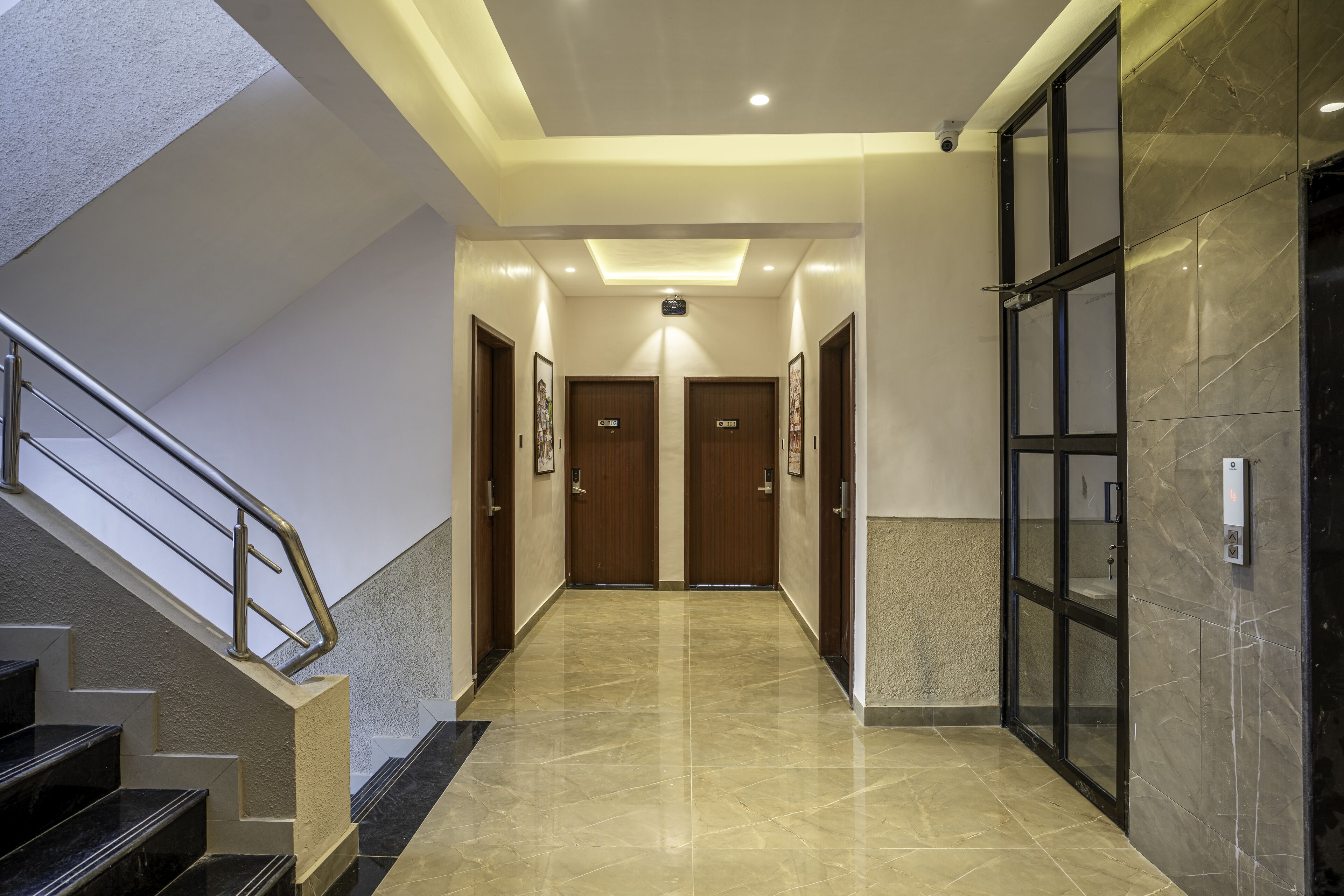 StayBird Divine Suites Business Hotel 3*