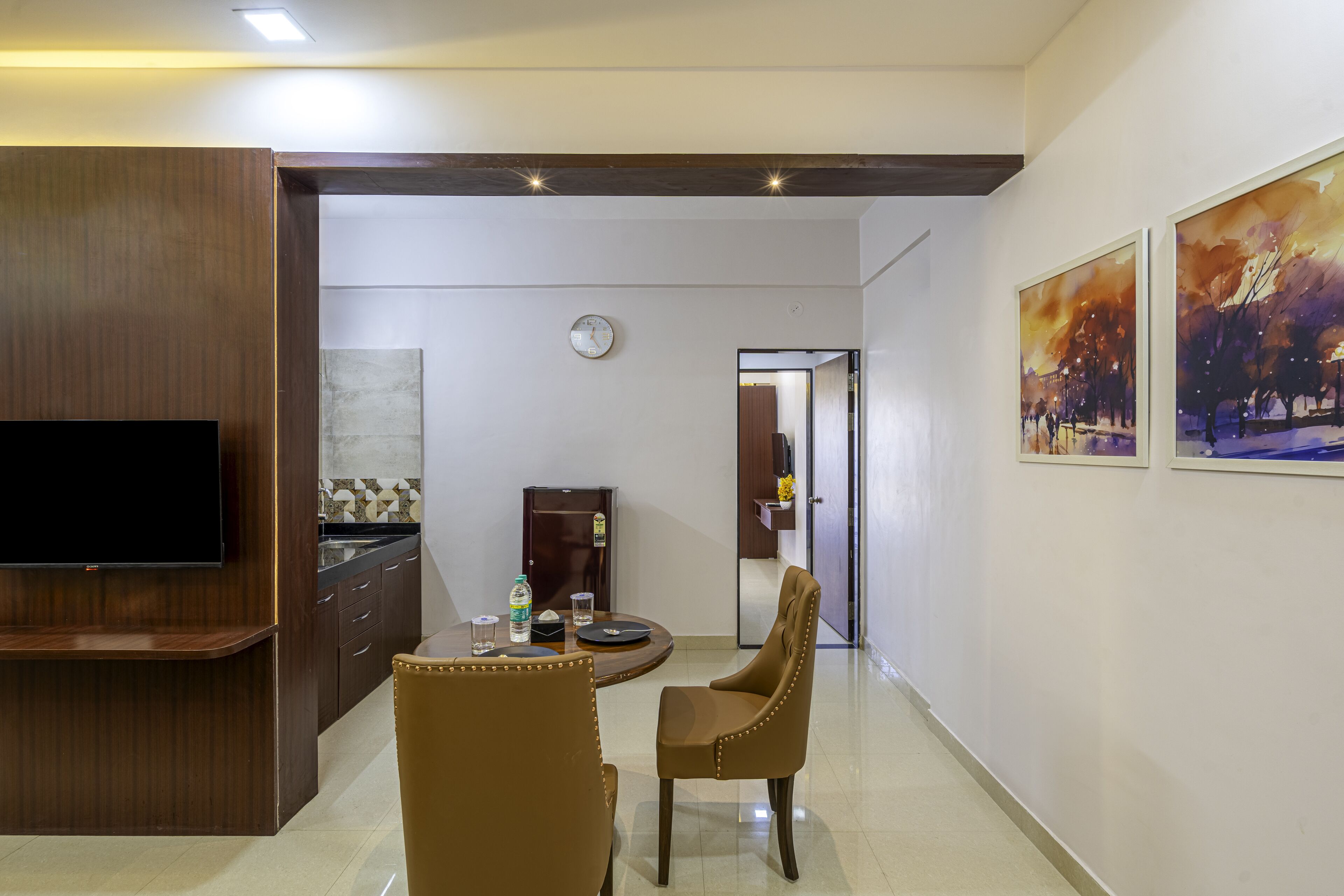 StayBird Divine Suites Business Hotel 3*