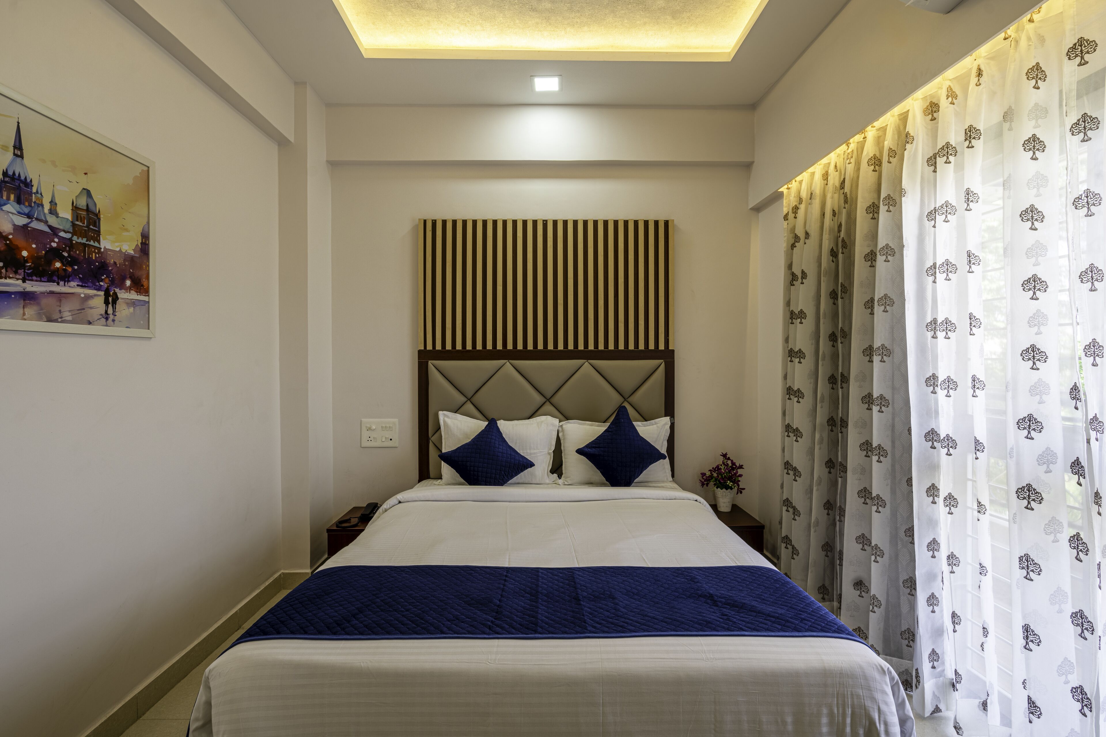 StayBird Divine Suites Business Hotel 3*