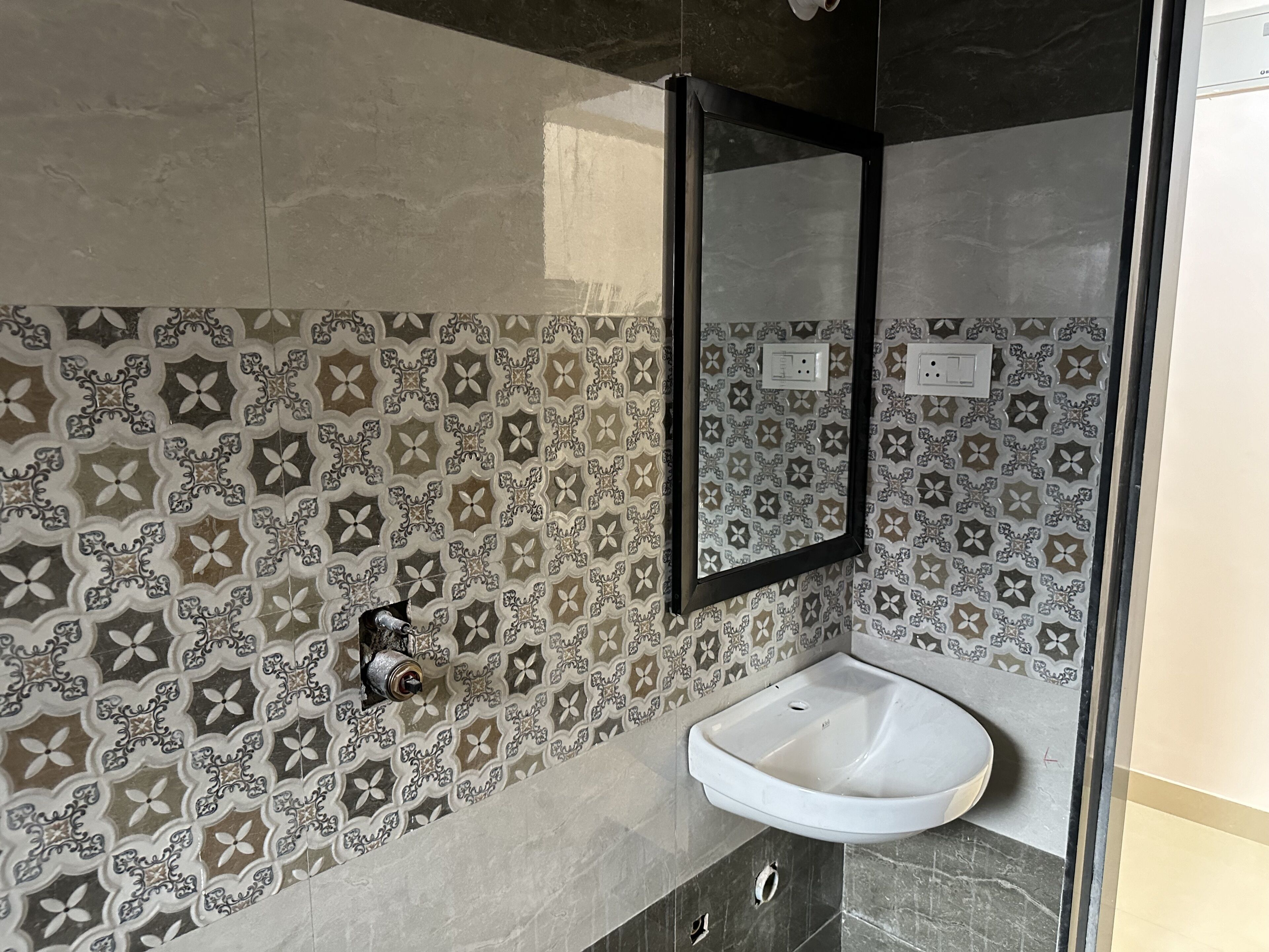 StayBird Divine Suites Business Hotel 3*