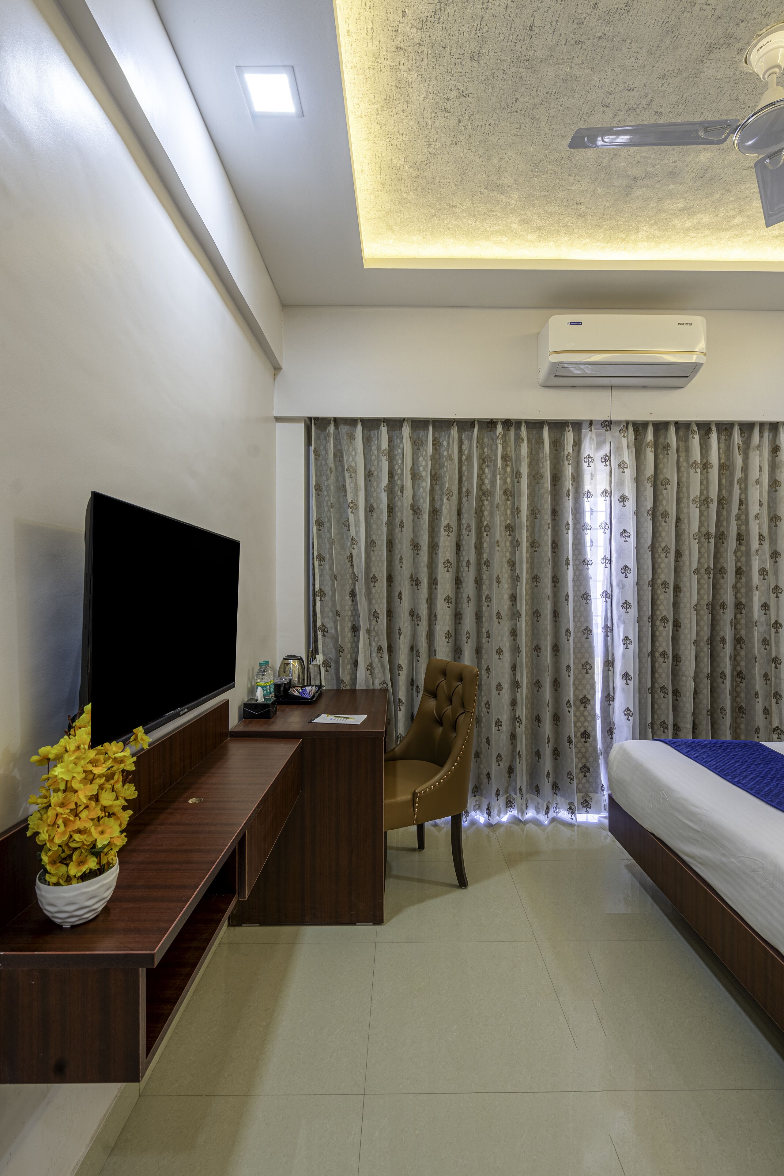 StayBird Divine Suites Business Hotel 3*