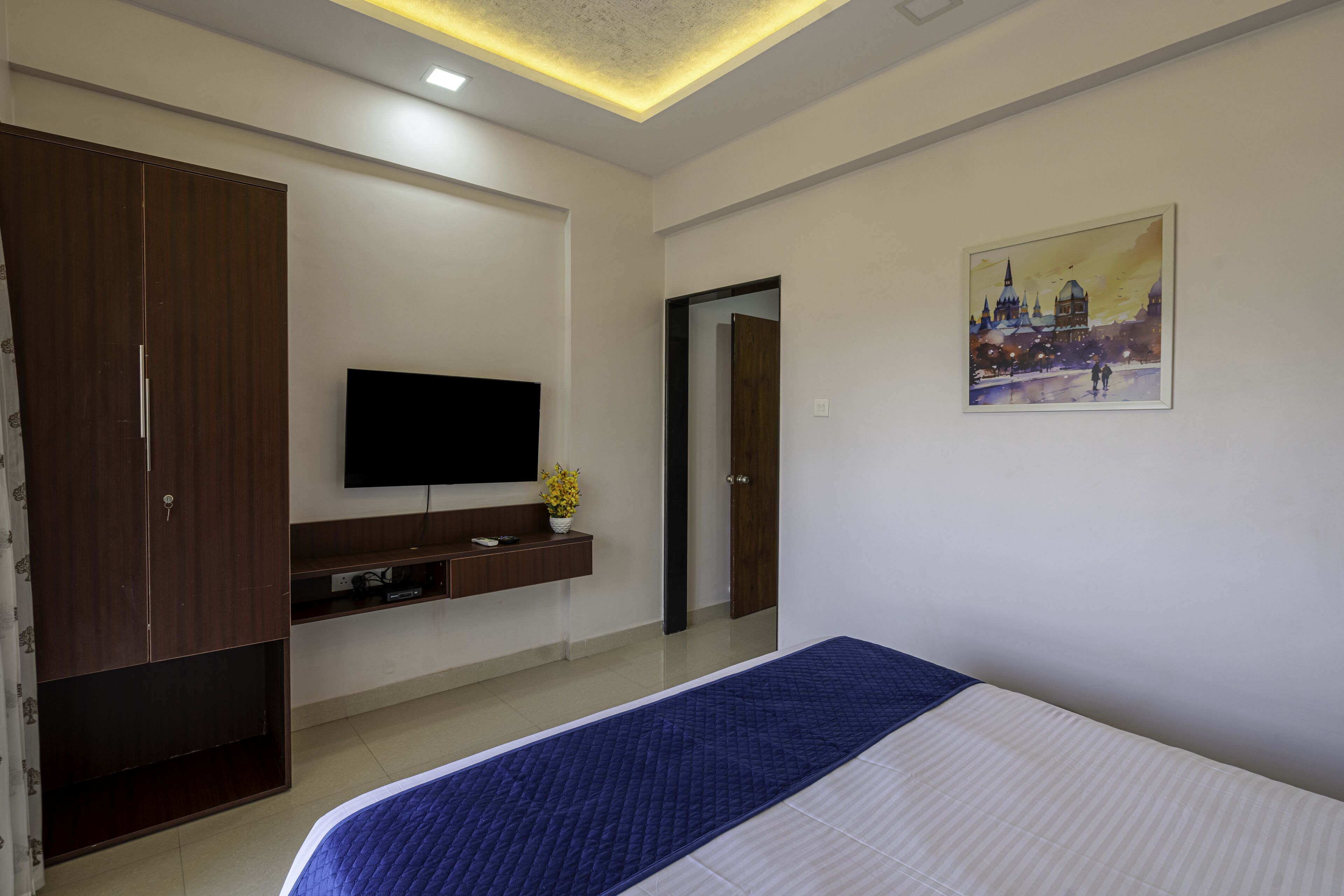 StayBird Divine Suites Business Hotel 3*