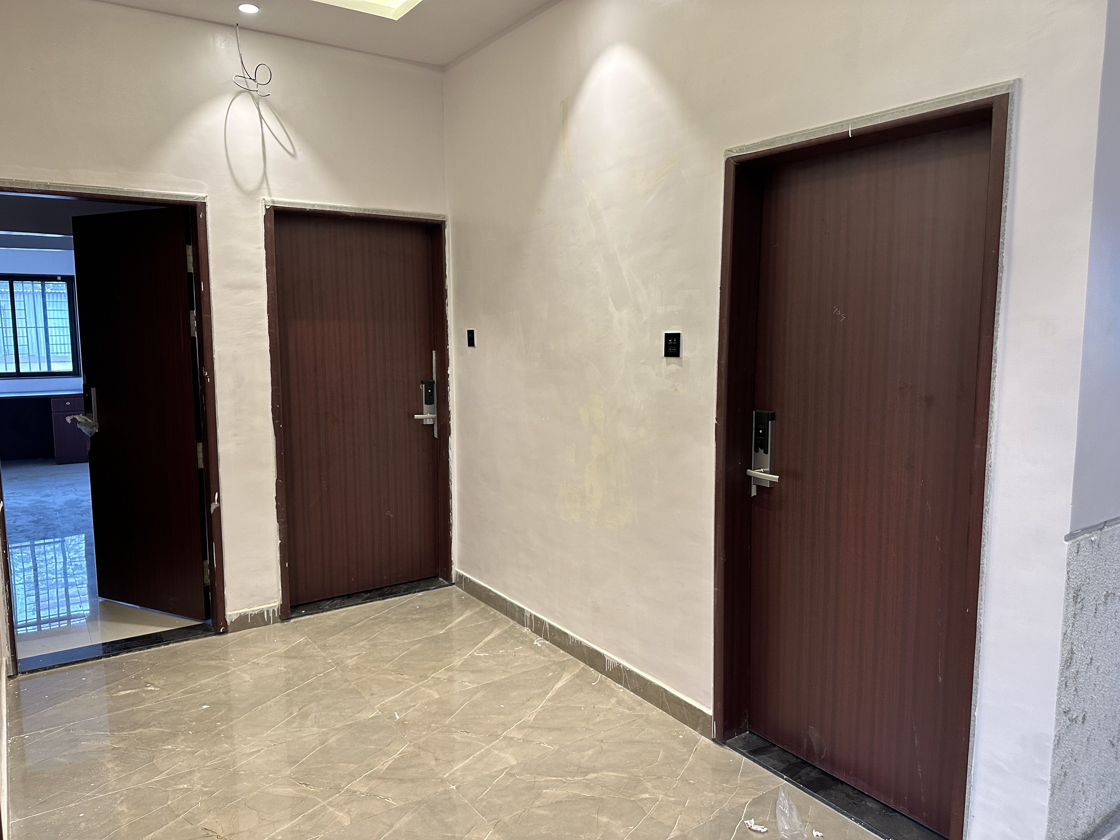StayBird Divine Suites Business Hotel 3*