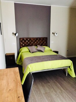 Pove 2.4 Hotel 3*