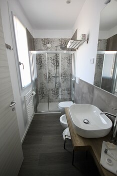 Pove 2.4 Hotel 3*