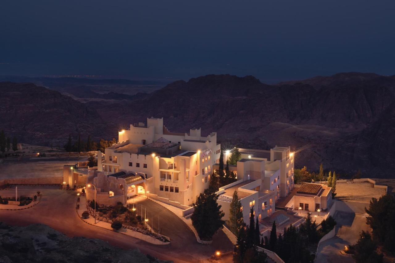 Movenpick Nabatean Castle Hotel 5*