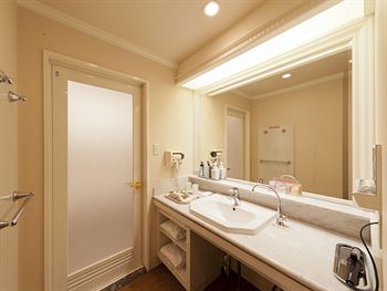Hotel Fine Rokko Kita Ichibanchi 3*