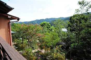Yugawara Spa Ryokan Ashikari 3*