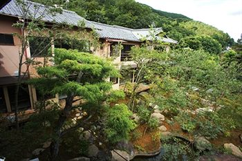 Yugawara Spa Ryokan Ashikari 3*