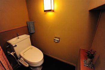 Yugawara Spa Ryokan Ashikari 3*