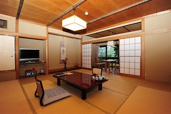 Yugawara Spa Ryokan Ashikari 3*
