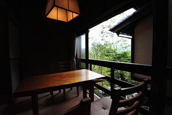 Yugawara Spa Ryokan Ashikari 3*