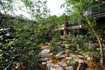 Yugawara Spa Ryokan Ashikari 3*