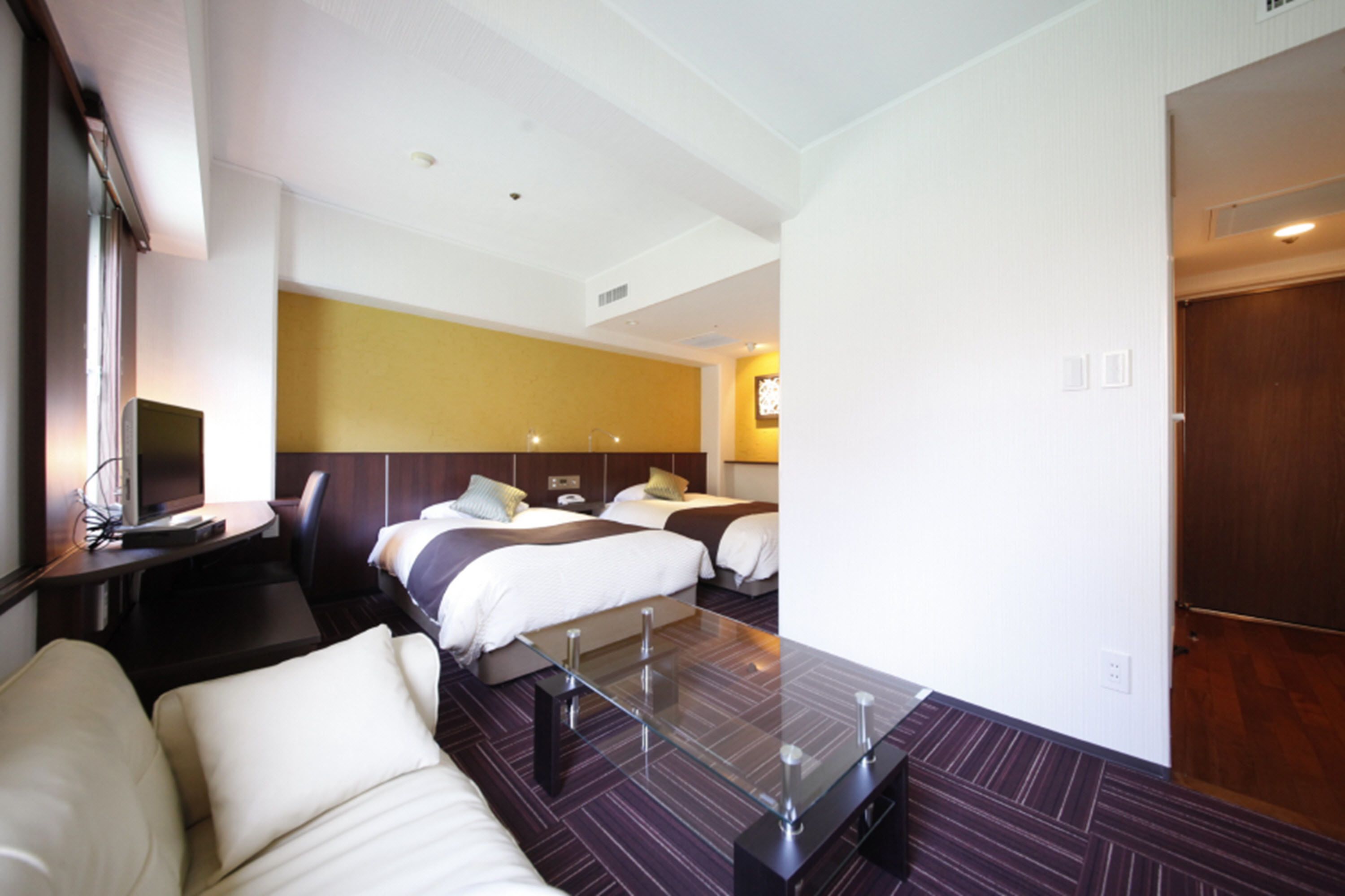 Central Hotel Yokosuka 3*