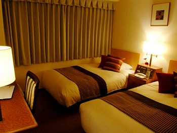 Central Hotel Yokosuka 3*