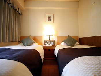 Central Hotel Yokosuka 3*