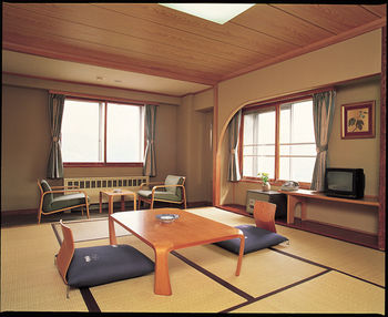 Shiga Park Hotel 3*