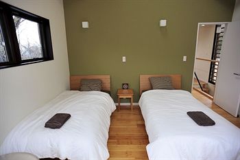 Gakuto Villas 0*