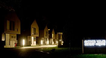 Gakuto Villas 0*