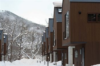 Gakuto Villas 0*