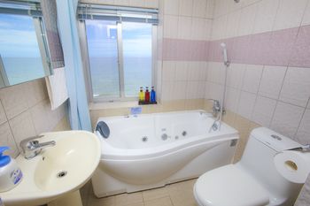 Okinawa Ocean Front Hotel 3*